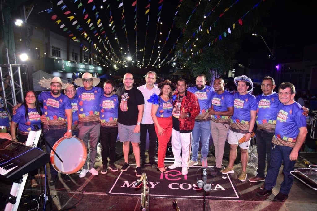 Júlio Filho participa do Arraial da Câmara e reforça laços com a população ribamarense