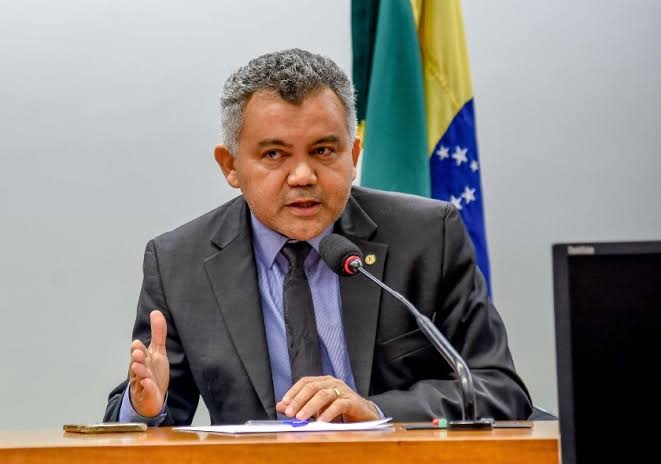 CLEBER VERDE DIZ QUE FELIPE CAMARÃO É UM GRANDE NOME PARA GOVERNADOR DO ESTADO
