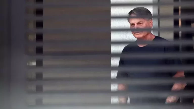 Por 4 a 1, Primeira Turma do STF condena Jair Bolsonaro e outros sete réus