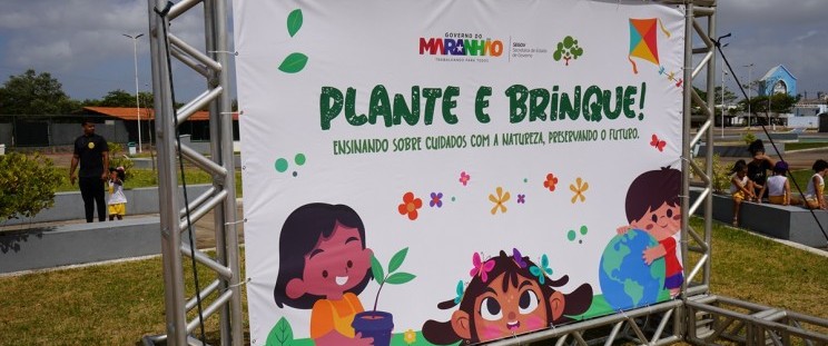 Por meio do “Plante e Brinque”, Governo mobiliza crianças da rede pública de ensino para plantio de mudas em parques de São Luís