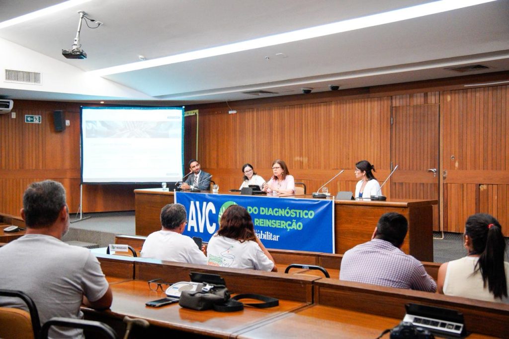 Assembleia sedia evento em alusão ao Dia Mundial de Prevenção ao Acidente Vascular Cerebral