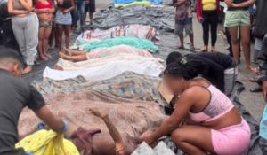 Dezenas de corpos são levados por moradores para praça da Penha após operação mais letal do RJ