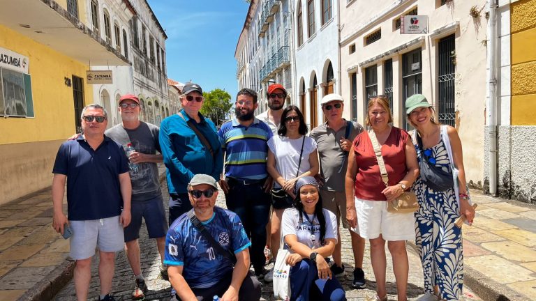 Pesquisadores de vários países participam de city tour promovido pela Setur-MA no Centro Histórico de São Luís