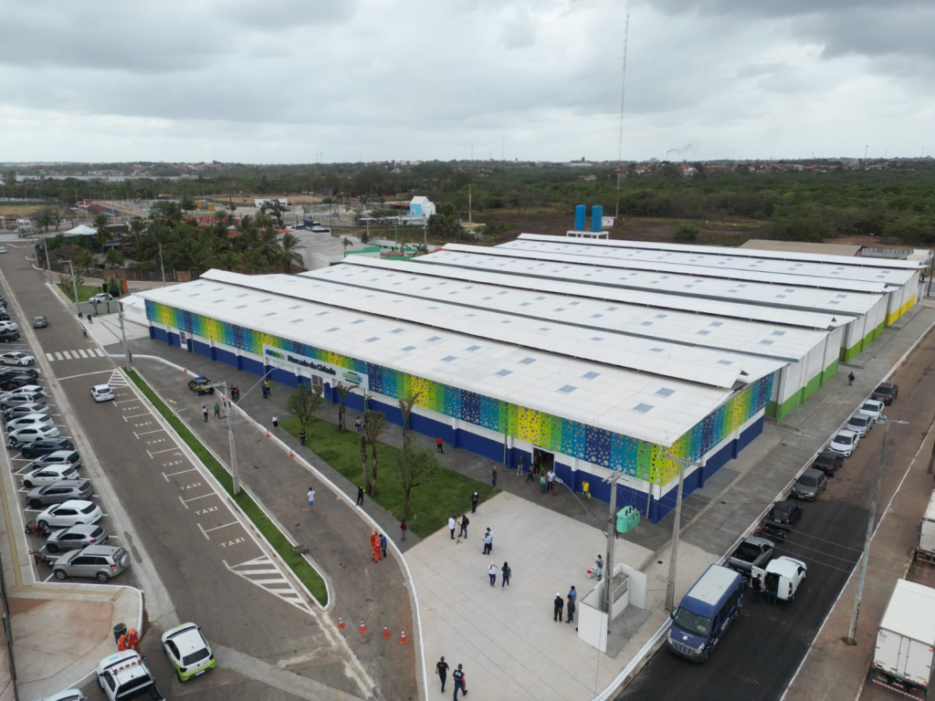 Braide entrega novo espaço para feirantes do Mercado Central que será totalmente reformado