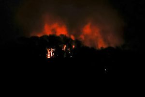 EUA ataca Venezuela, captura Maduro e diz que irá julgá-lo em NY